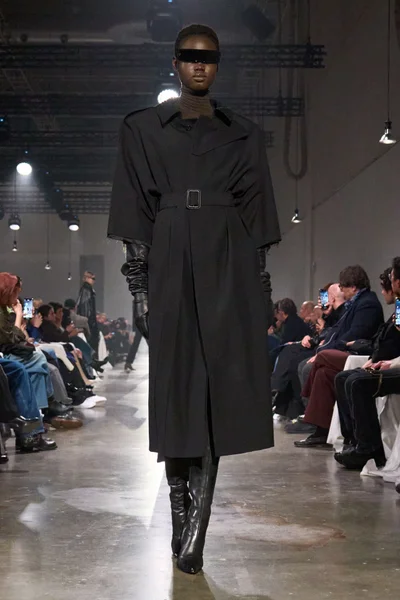 Look 48